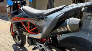 KTM 690 SMC R (2021 - 22)  (4)
