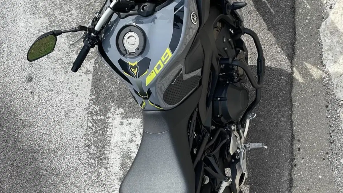 Yamaha MT-09 ABS (2016)  (6)
