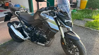 Honda CB 750 Hornet (2023 - 24) usata