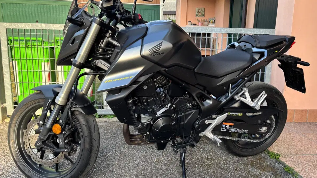 Honda CB 750 Hornet (2023 - 24)  (2)