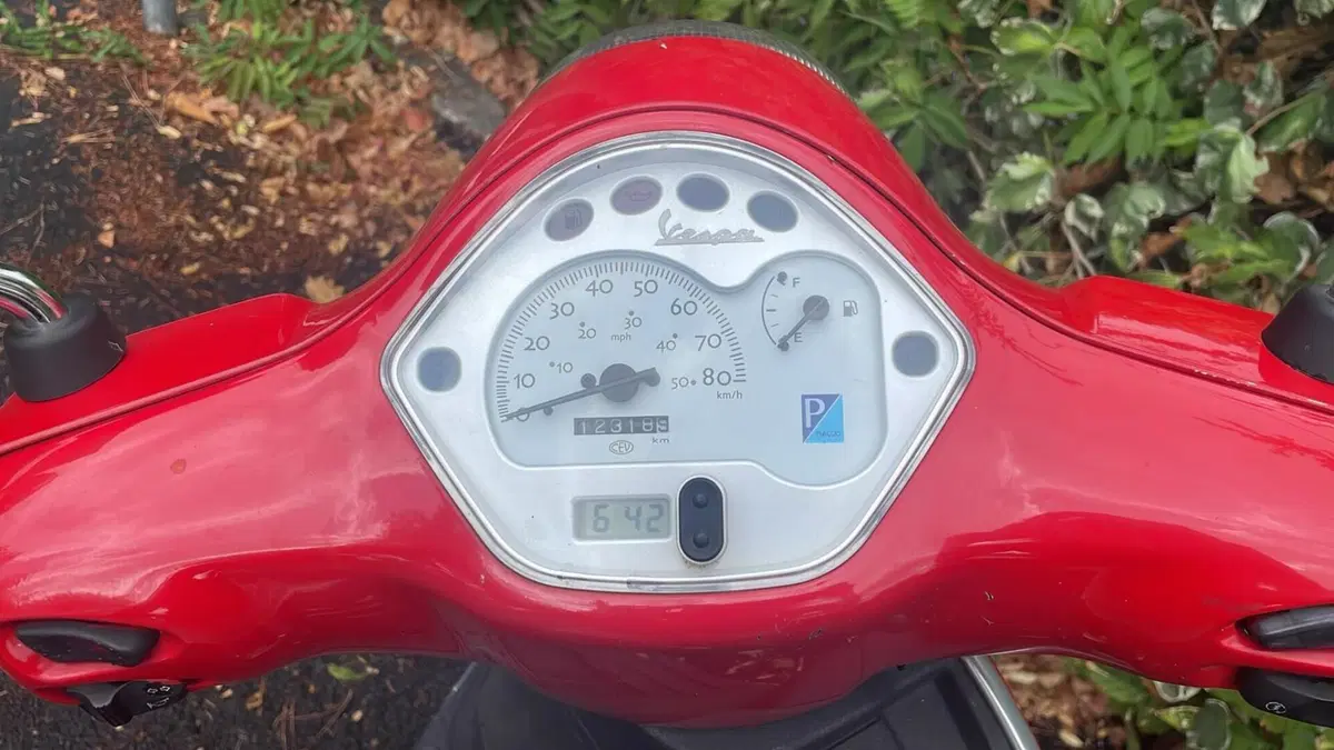 Vespa 50 ET4 (2002 - 06)  (2)