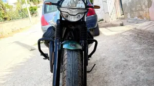 Moto Guzzi V7 Stone Centenario (2021 - 22)  (4)