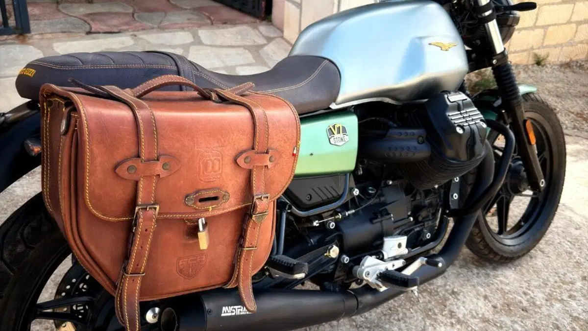 Moto Guzzi V7 Stone Centenario (2021 - 22)  (6)