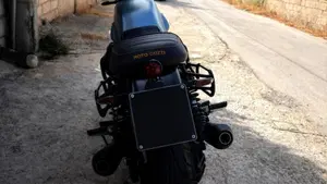 Moto Guzzi V7 Stone Centenario (2021 - 22)  (8)