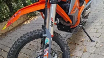 KTM 690 Enduro R (2022 - 25) usata