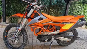 KTM 690 Enduro R (2022 - 25)  (3)