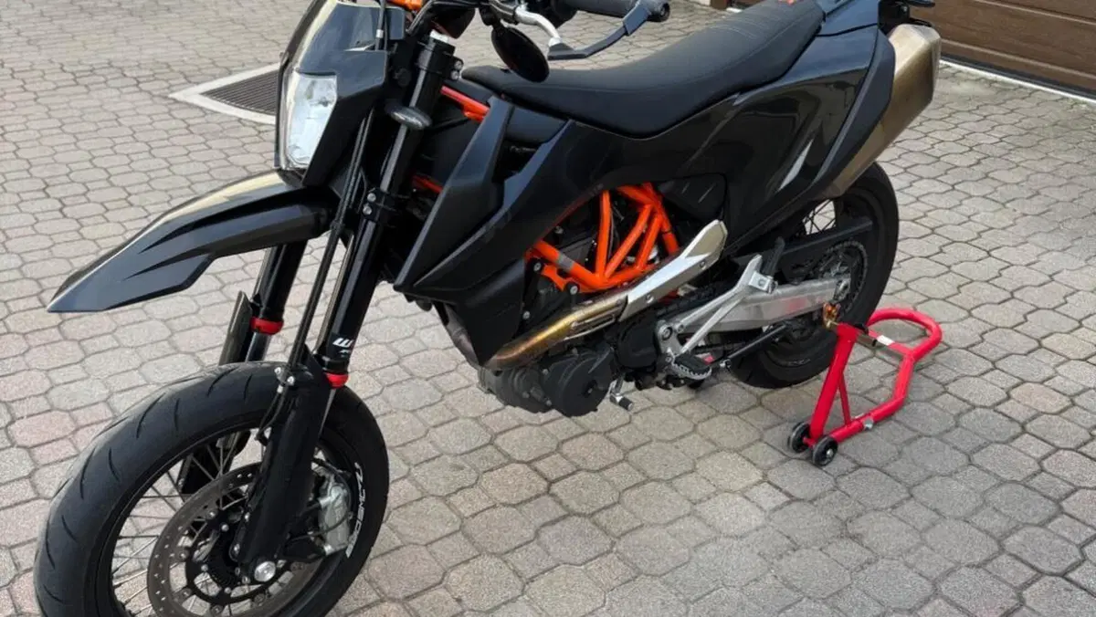 KTM 690 SMC R (2023 - 25)  (3)