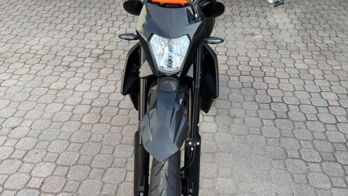 KTM 690 SMC R (2023 - 25)  (4)