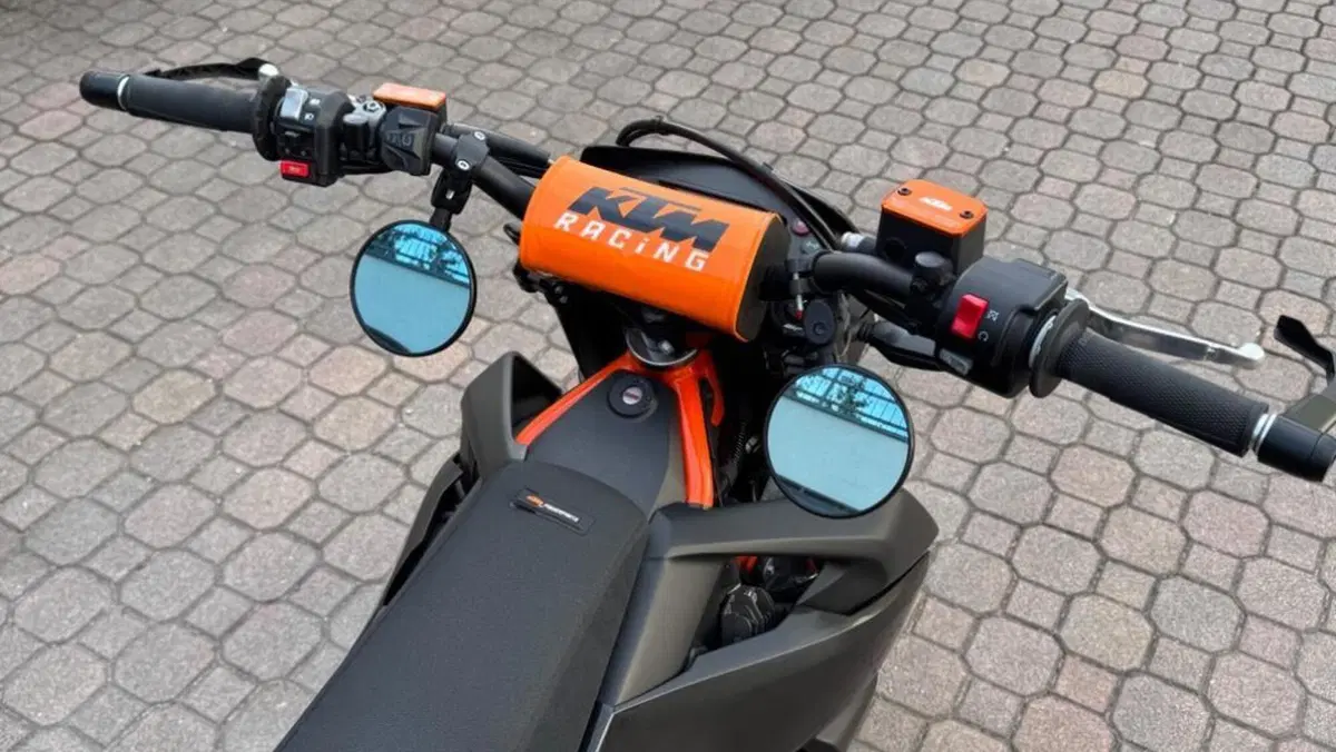 KTM 690 SMC R (2023 - 25)  (6)