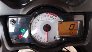 Kawasaki Versys 650 Tourer (2010 - 14)  (9)