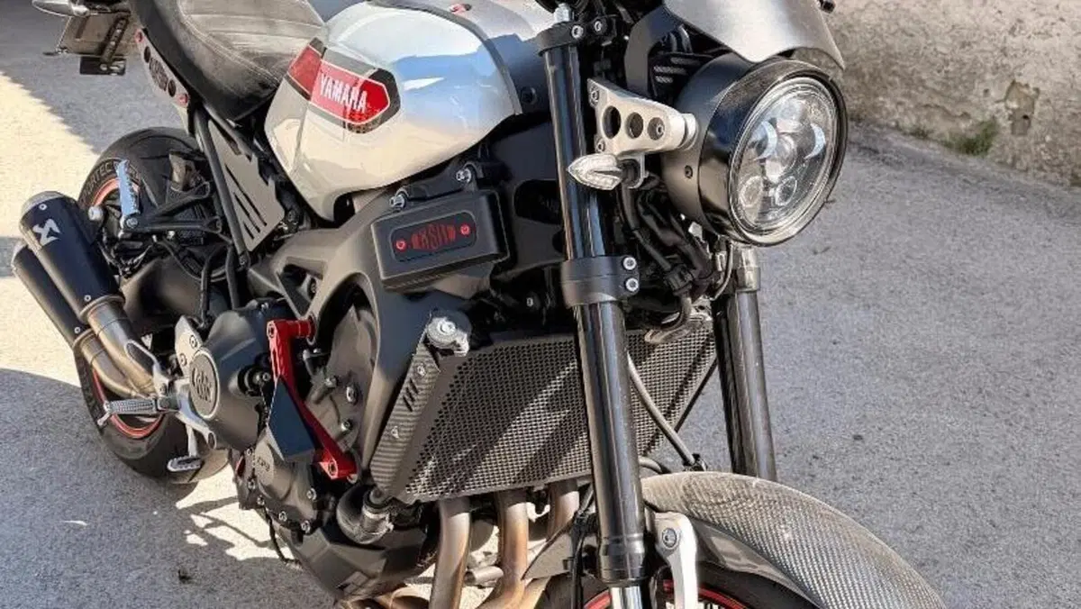 Yamaha XSR 900 ABS (2016 - 20)  (2)