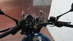 Royal Enfield Meteor 350 (2021 - 26)  (2)