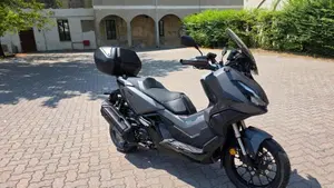 Honda ADV 350 (2022 - 24)  (9)