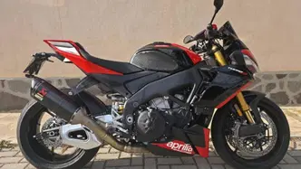 Aprilia Tuono V4 Factory SE-09 SBK (2024) usata