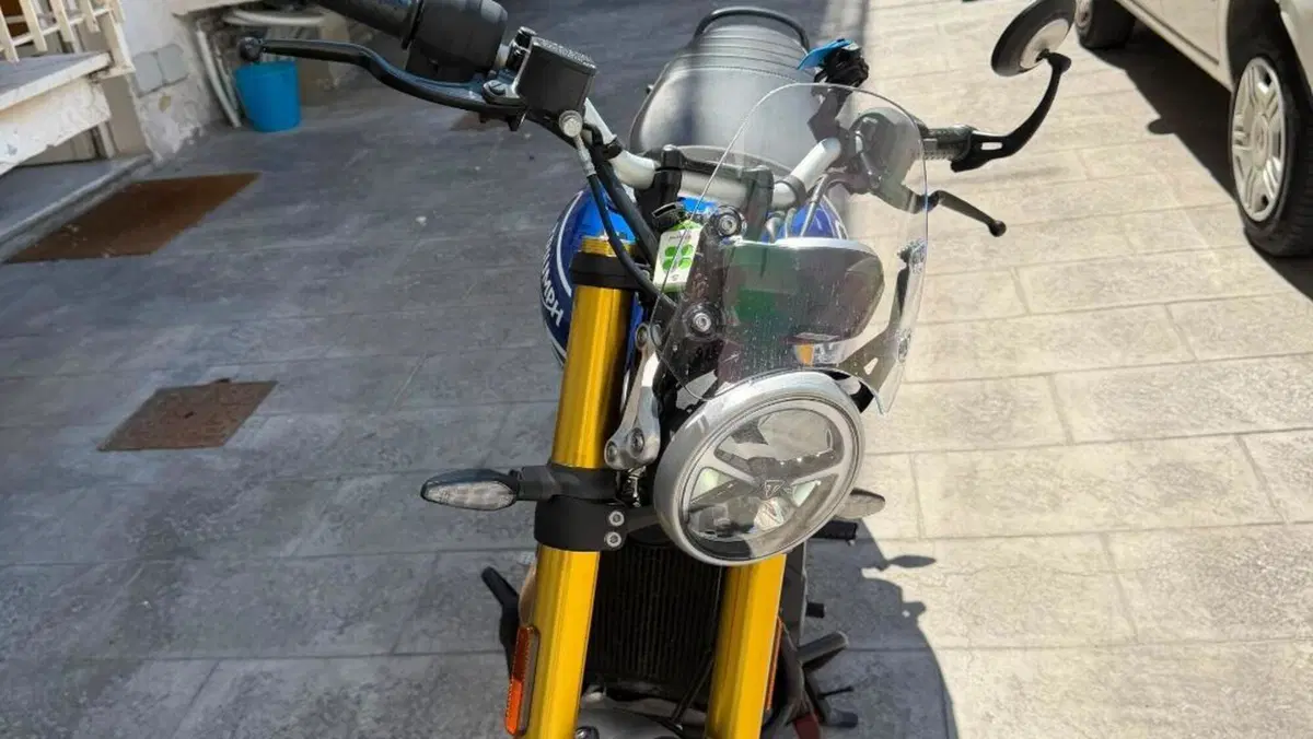 Triumph Speed 400 (2024 - 26)  (2)