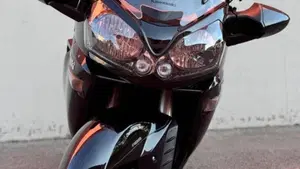 Kawasaki GTR 1400 (2007 - 09)  (2)