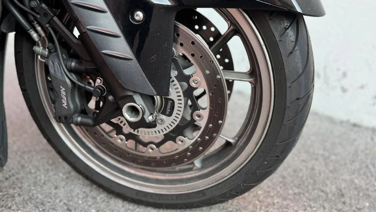 Kawasaki GTR 1400 (2007 - 09)  (11)