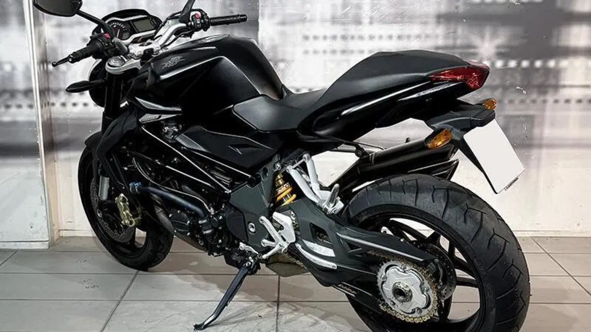 MV Agusta Brutale 920 (2011 - 12)  (2)