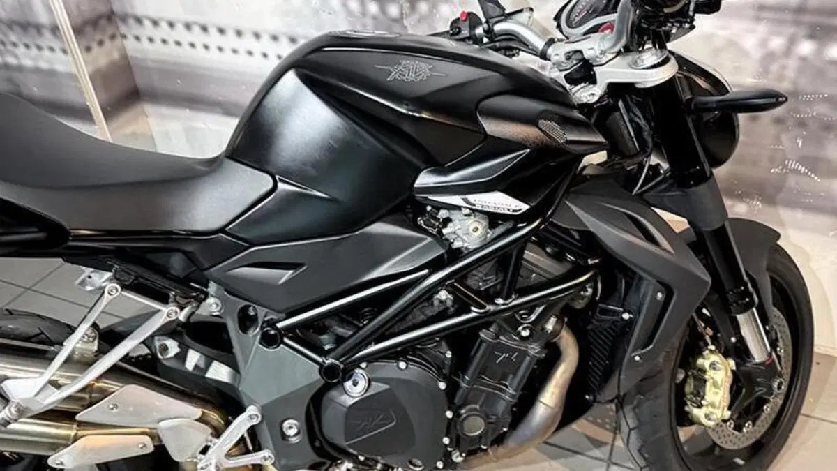 MV Agusta Brutale 920 (2011 - 12)  (9)