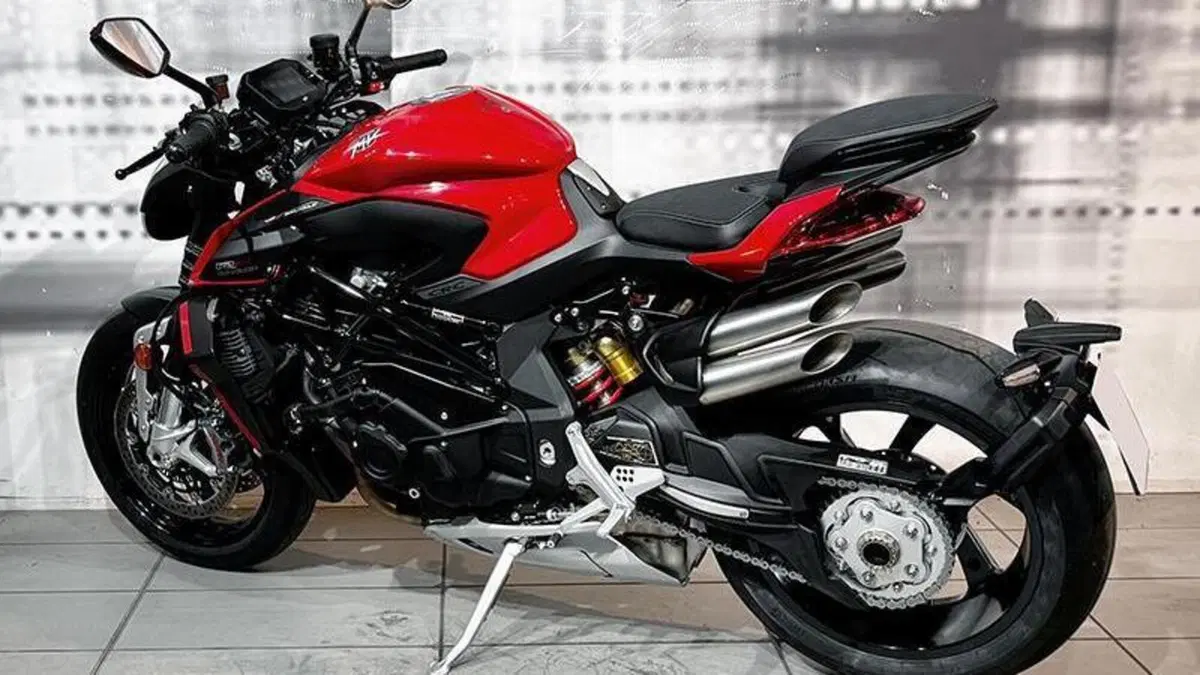 MV Agusta Brutale 1000 RS (2022 - 26)  (2)