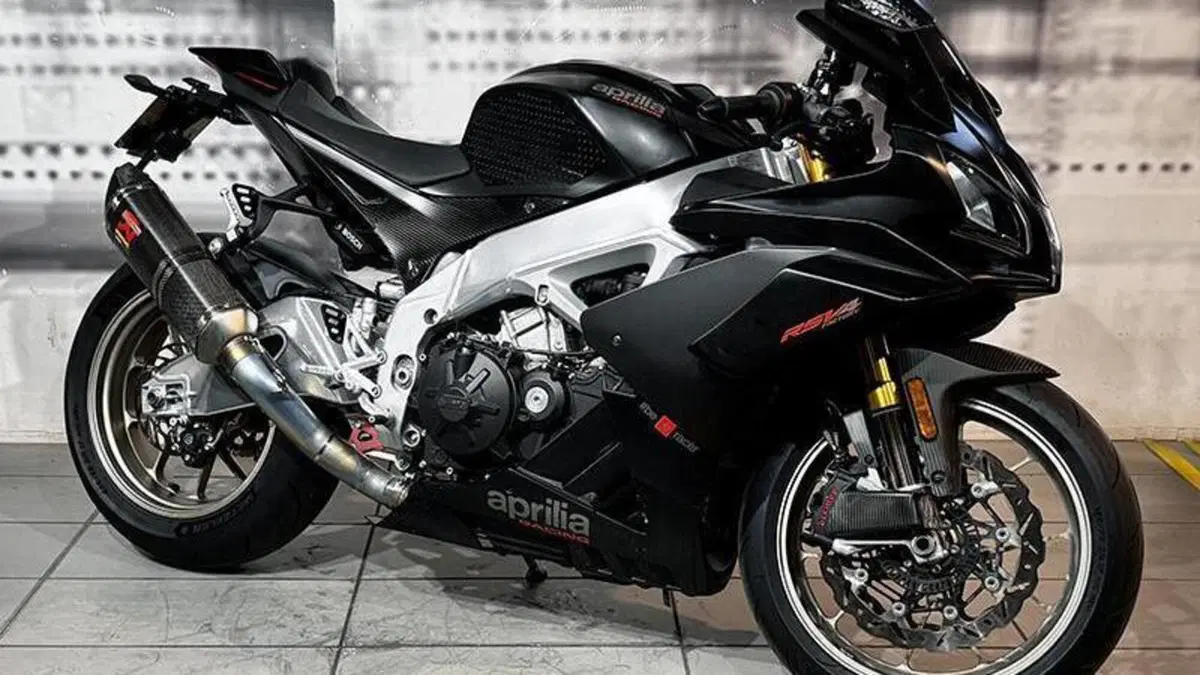 Aprilia RSV4 1100 Factory (2019 - 20) 