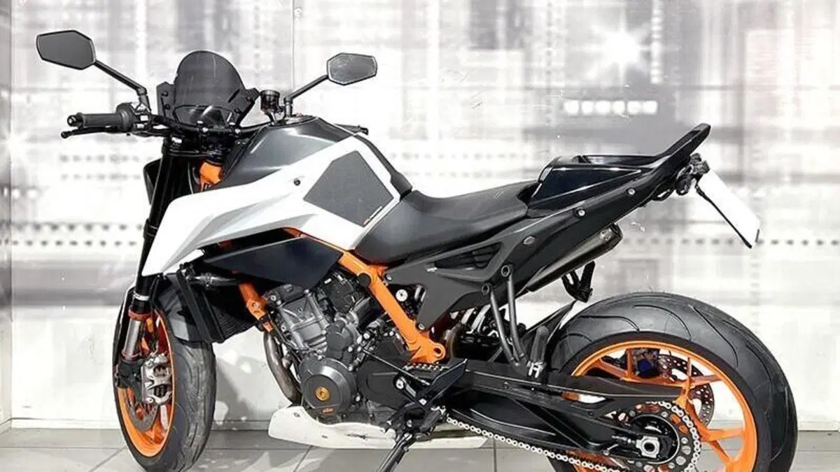 KTM 890 Duke (2021 - 23)  (2)