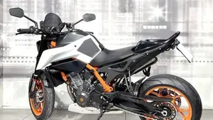 KTM 890 Duke (2021 - 23)  (2)