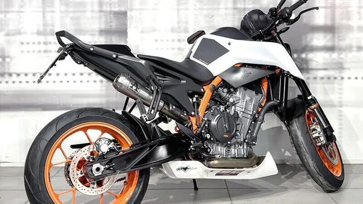 KTM 890 Duke (2021 - 23)  (8)