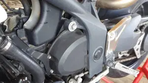 Triumph Speed Triple 1050 R ABS (2011 - 15)  (13)