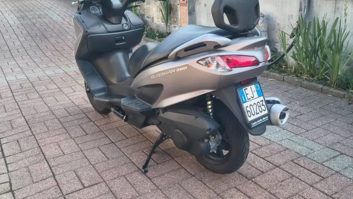 Suzuki Burgman UH 200 (2017 - 20)  (4)