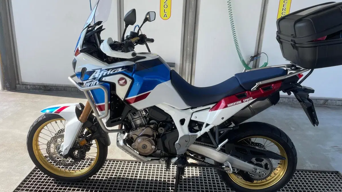 Honda Africa Twin CRF 1000L Adventure Sports DCT (2018 - 19)  (2)