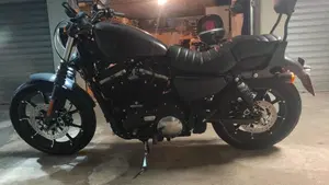 Harley-Davidson 883 Iron (2017 - 20) - XL 883N  (9)