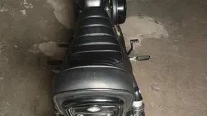 Harley-Davidson 883 Iron (2017 - 20) - XL 883N  (11)
