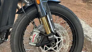 Triumph Bonneville Bobber TFC (2025)  (4)