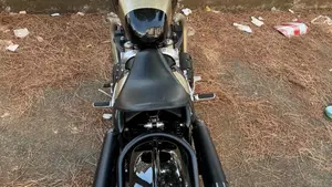 Triumph Bonneville Bobber TFC (2025)  (8)