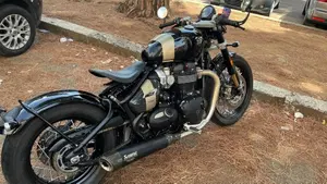 Triumph Bonneville Bobber TFC (2025)  (9)