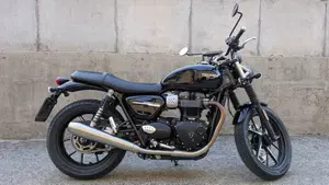 Triumph Street Twin 900 (2019 - 20)  (2)