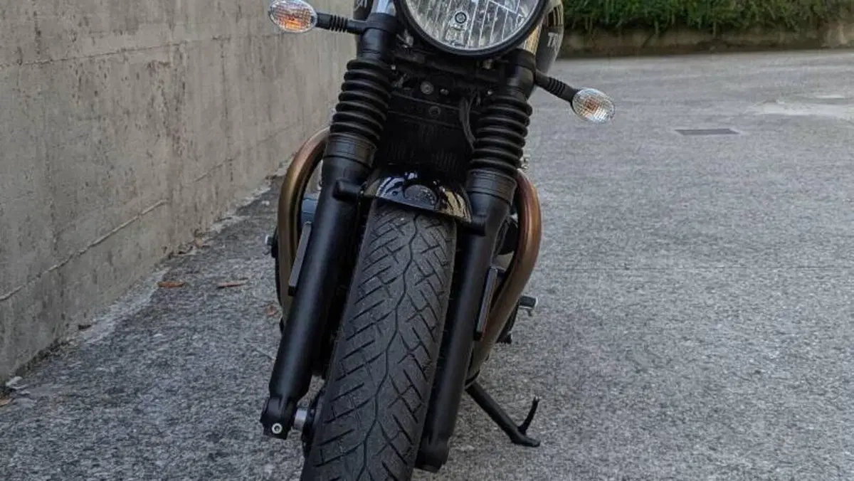 Triumph Street Twin 900 (2019 - 20)  (5)