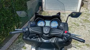 Yamaha T-Max 560 (2020 - 21)  (5)