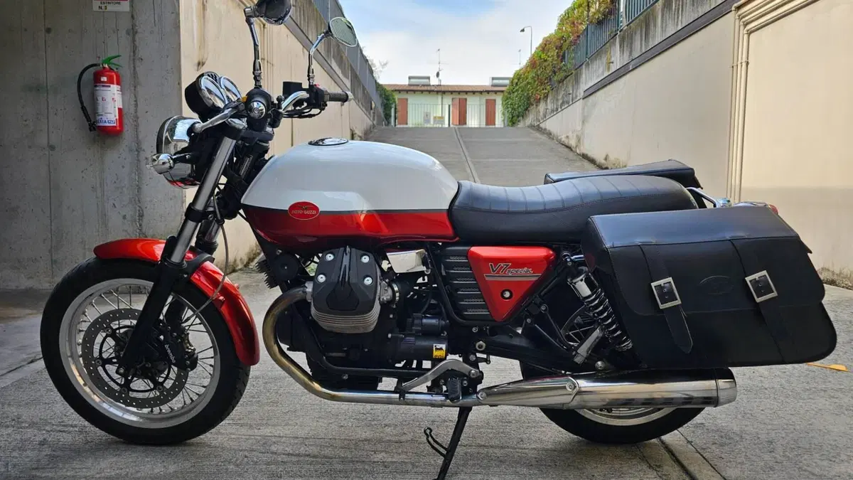 Moto Guzzi V7 Special (2012 - 14) 