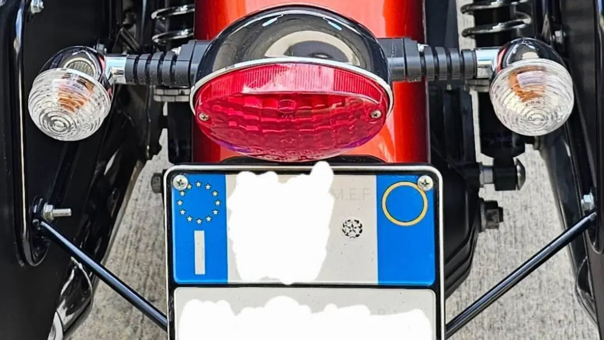 Moto Guzzi V7 Special (2012 - 14)  (10)