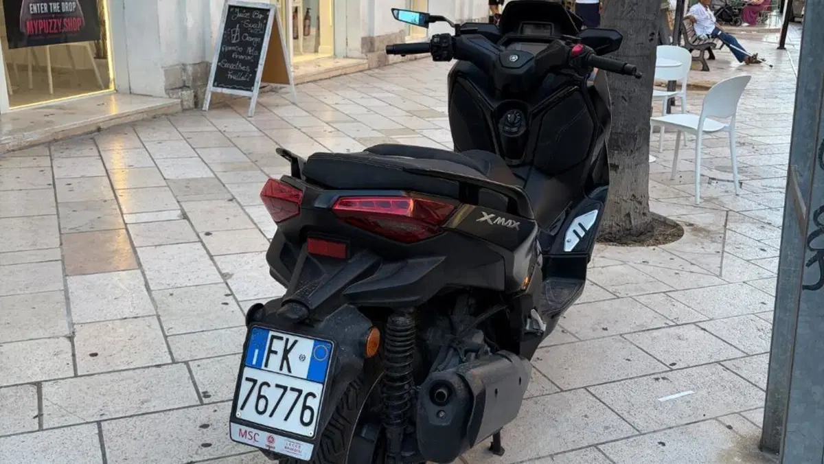 Yamaha X-Max 300 Tech Max (2025 - 26)  (5)