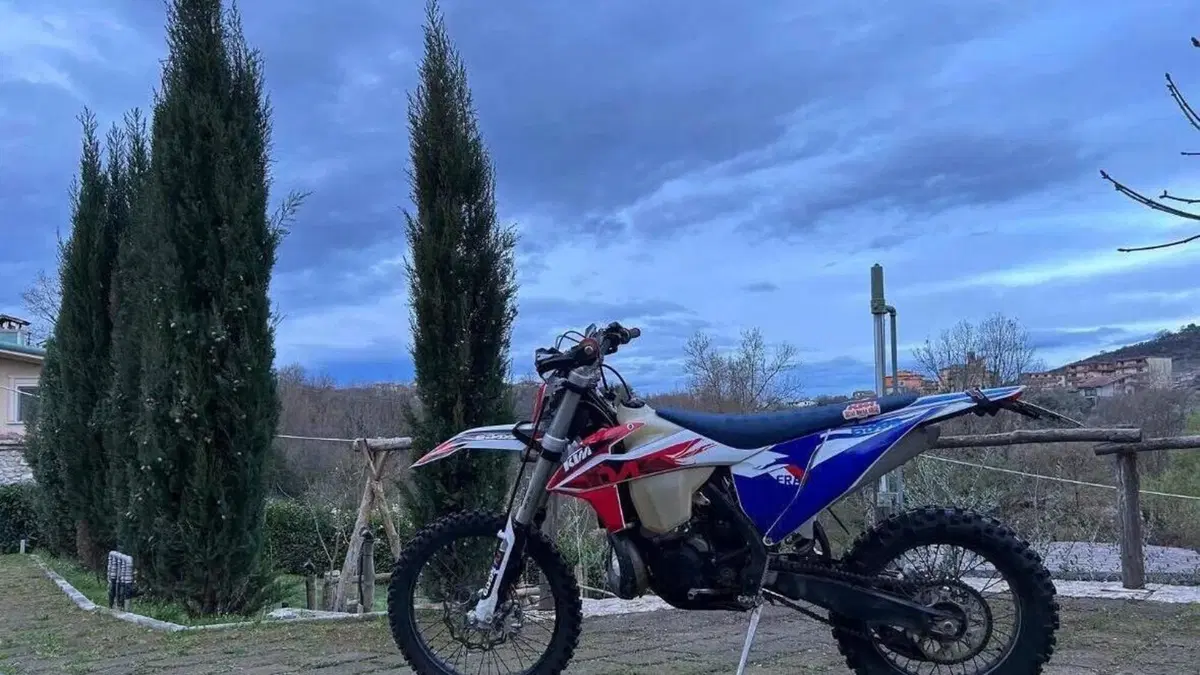 KTM 300 EXC E TPI (2020)  (2)