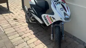 Yamaha Aerox 50 R (2007 - 18) usata