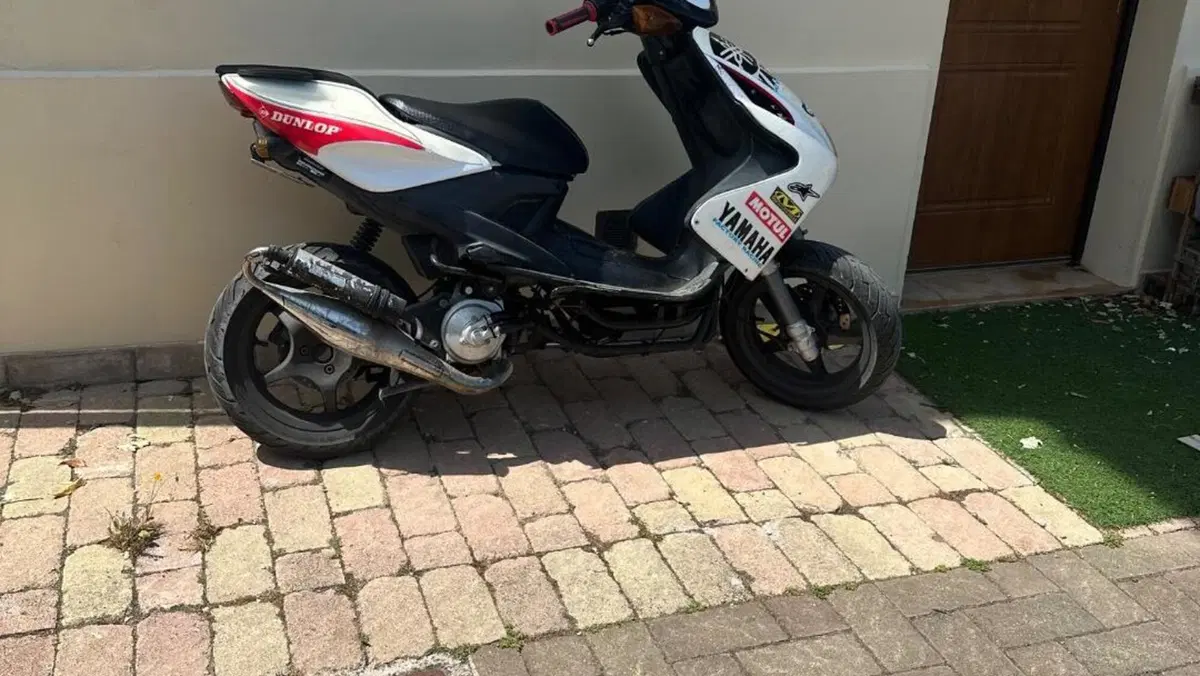 Yamaha Aerox 50 R (2007 - 18)  (2)