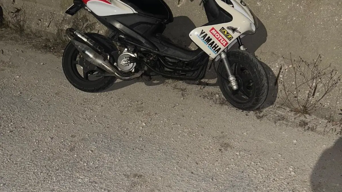Yamaha Aerox 50 R (2007 - 18)  (3)