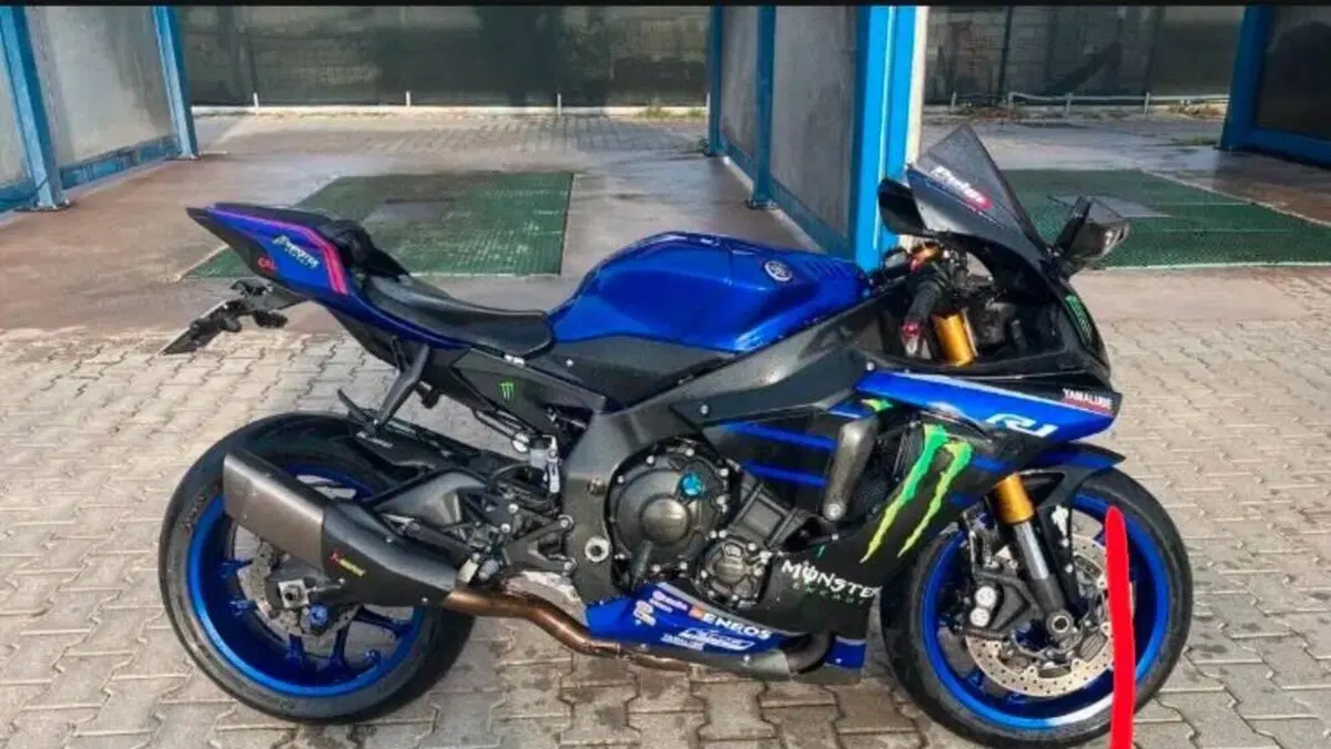 Yamaha YZF R1 (2017 - 19) 