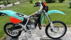 Aprilia   (8)