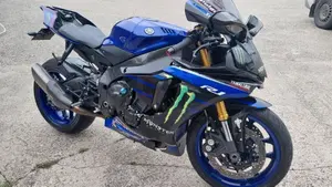 Yamaha YZF R1 (2017 - 19)  (2)