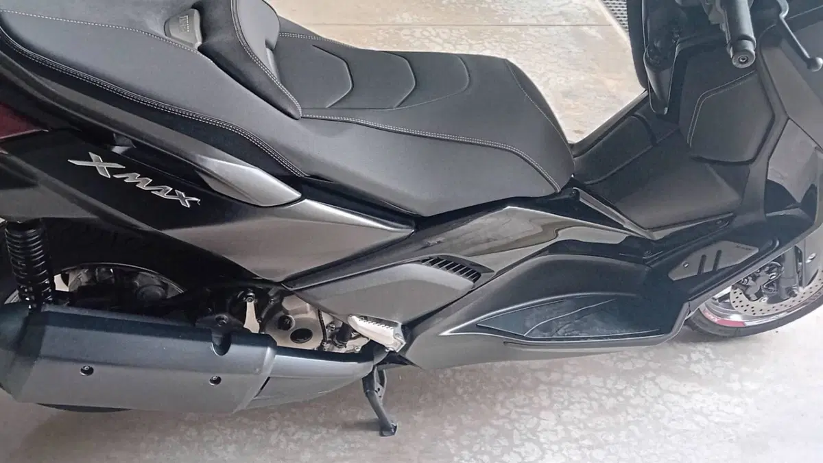 Yamaha X-Max 300 Tech Max (2025 - 26)  (5)